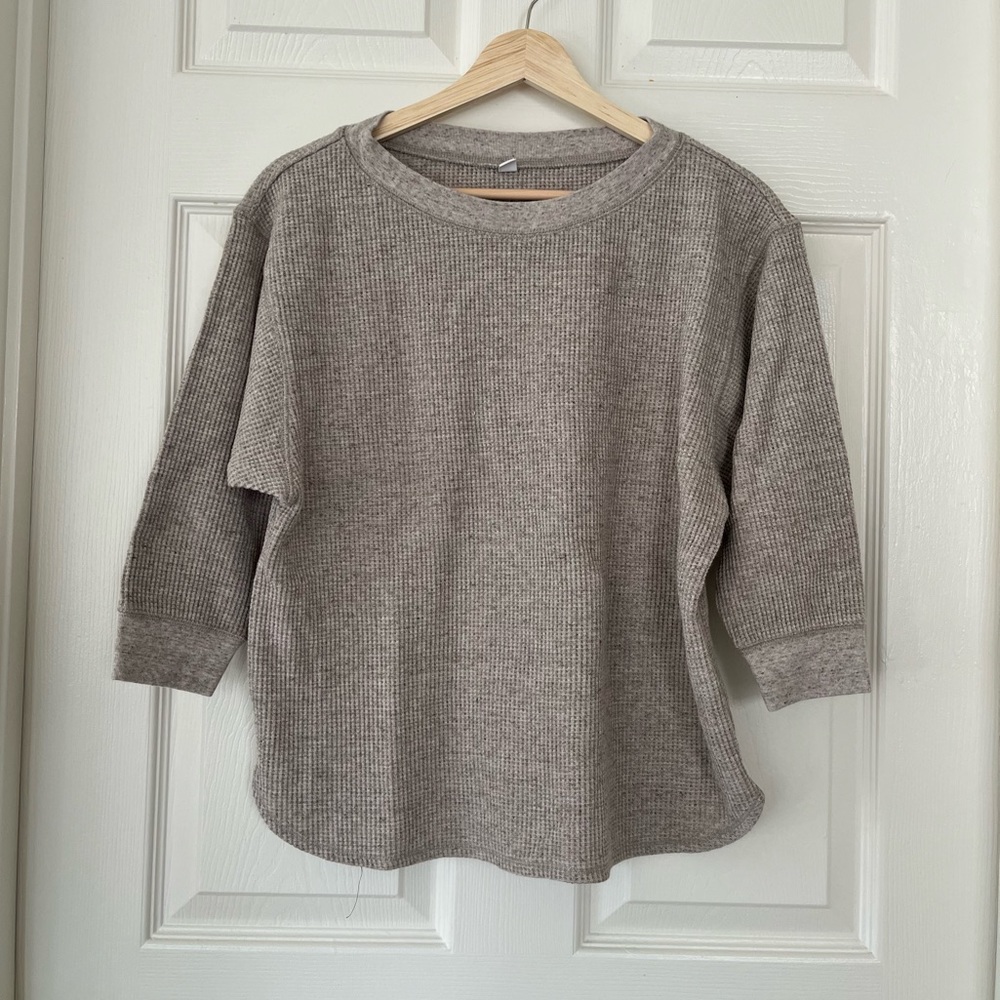 Uniqlo Waffle 3/4 Sleeve Sweater